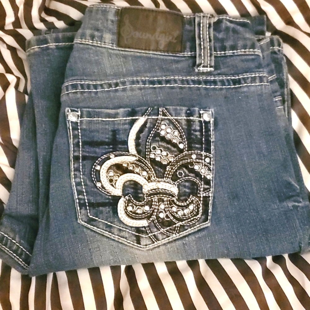 Jrs sz 13 embellished jeans by soundgirl